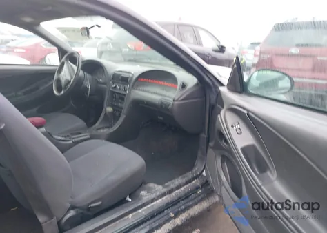 2003 Ford Mustang z USA, uszkodzony, nr VIN 1FAFP40433F443167